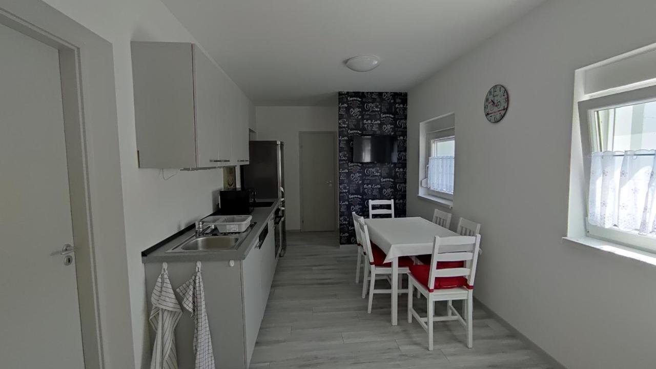 Bamboo Apartman Сиофок Екстериор снимка
