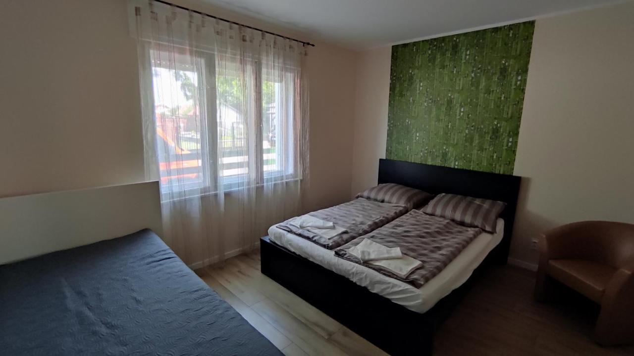 Bamboo Apartman Сиофок Екстериор снимка