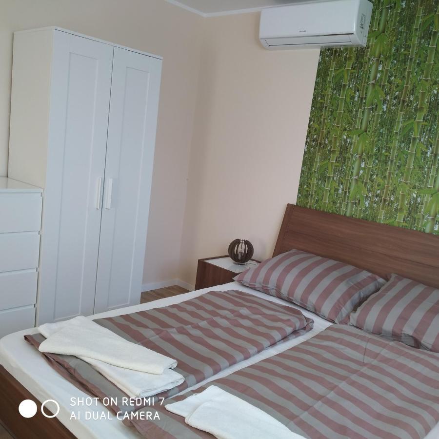 Bamboo Apartman Сиофок Екстериор снимка
